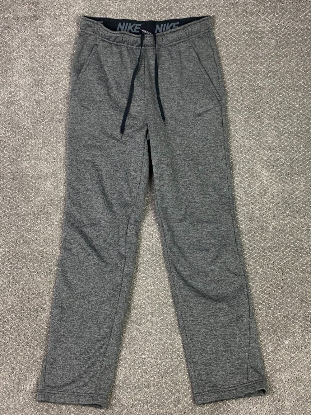 Nike Therma Fit Sweatpants Mens Medium Gray Pants Training gym Jogger 932253 071